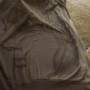 Rue 21 shirt size medium fits like a large/ extra